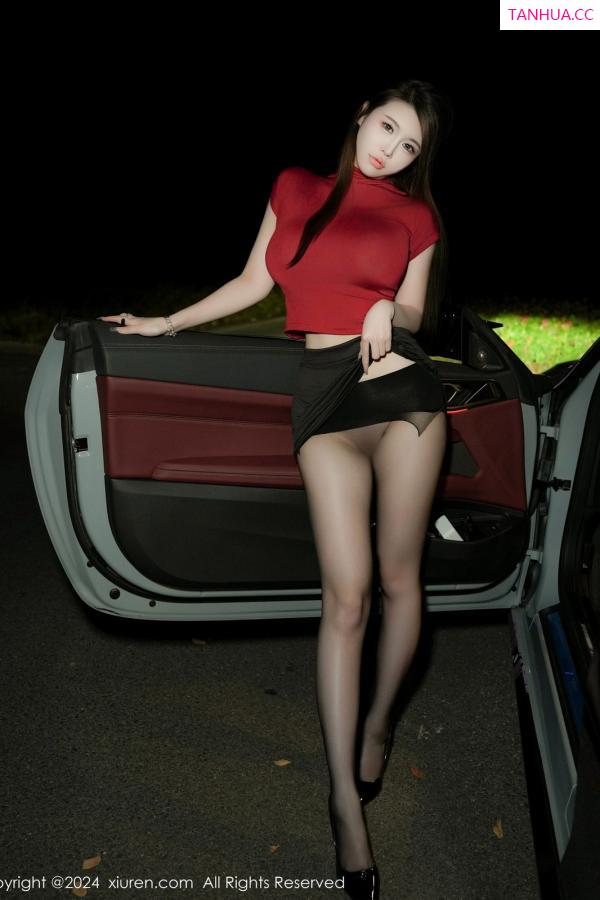 甜妮  [XiuRen]高清写真图 2024.12.06 No.9558 甜妮 黑丝美腿第45张图片